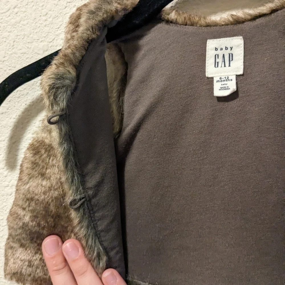 Gap Baby 6-12 Months Brown Faux Fur Vest Layering Winter